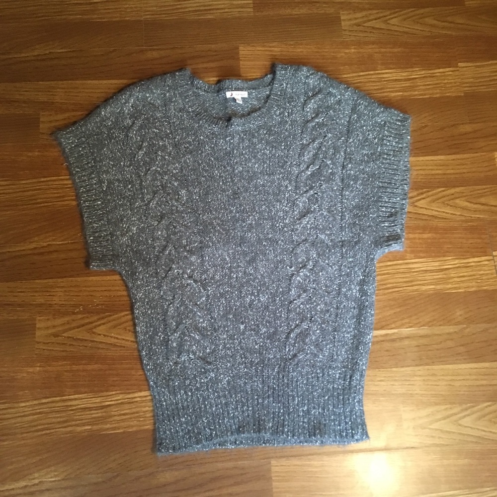 Sweater - Picture 1 of 4